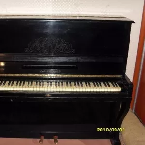 Продам фортепиано Беларусь черного цвета