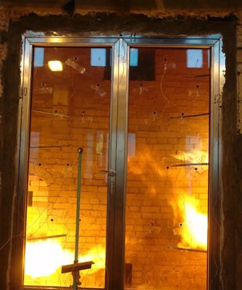 Металлические противодымные противопожарные двери и люки. 2