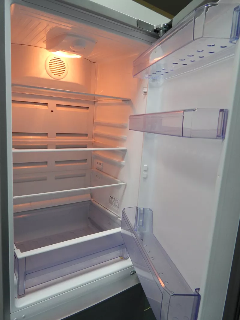 Холодильник BEKO CN 335220 3